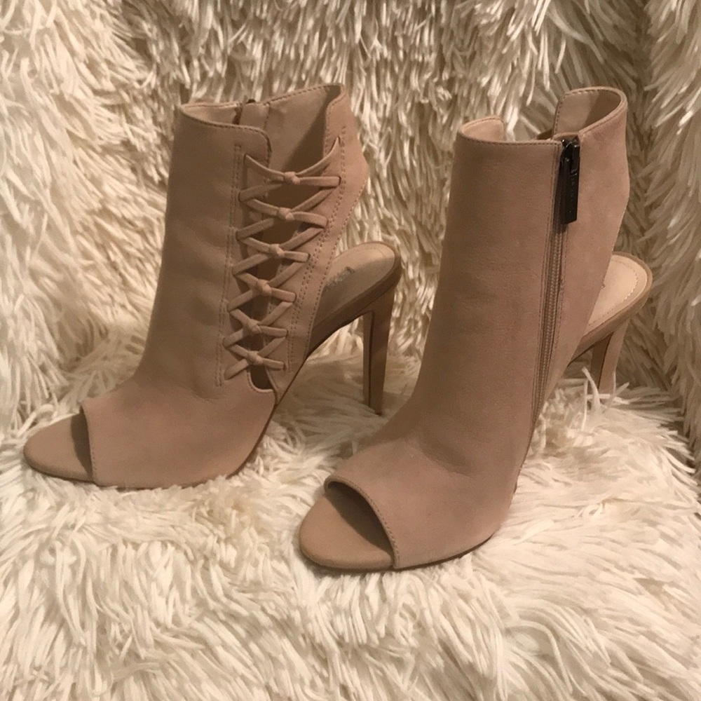 Gianni Bini beige booties